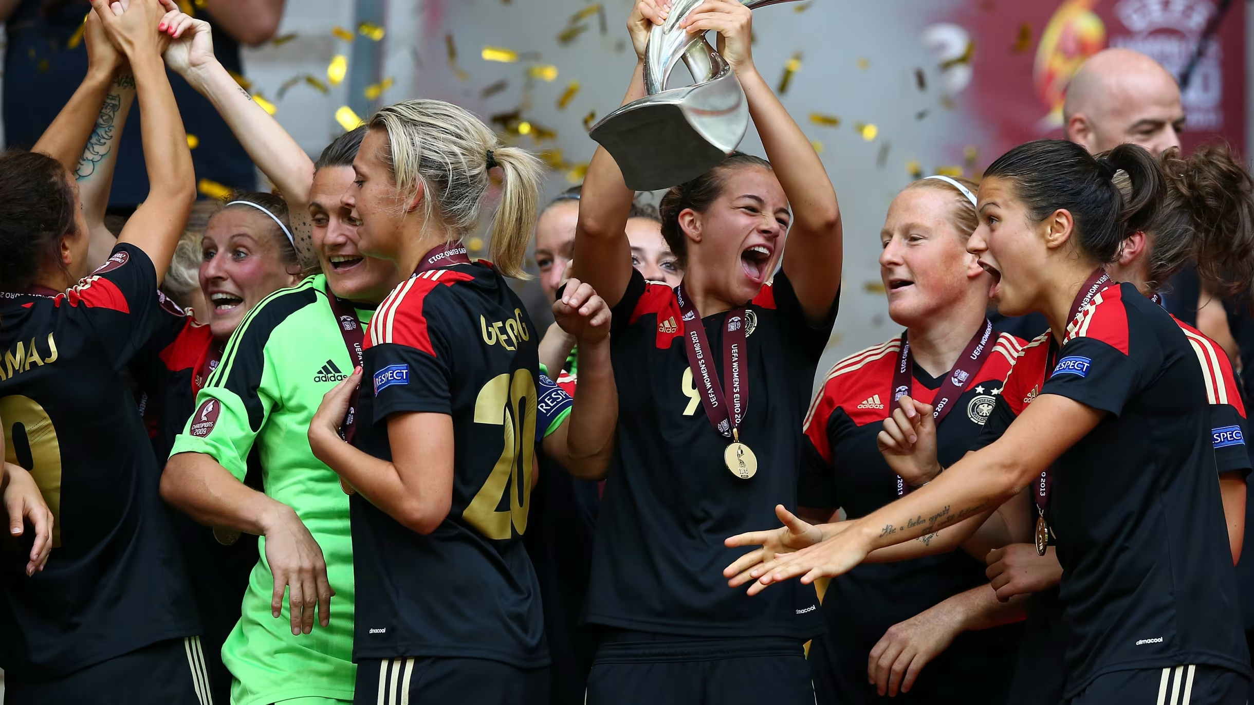 熊猫娱乐 -包含赛地聚焦——德国杯今夜热度飙升，塞维利亚官宣签约，目标明确，医务组通报恢复的词条