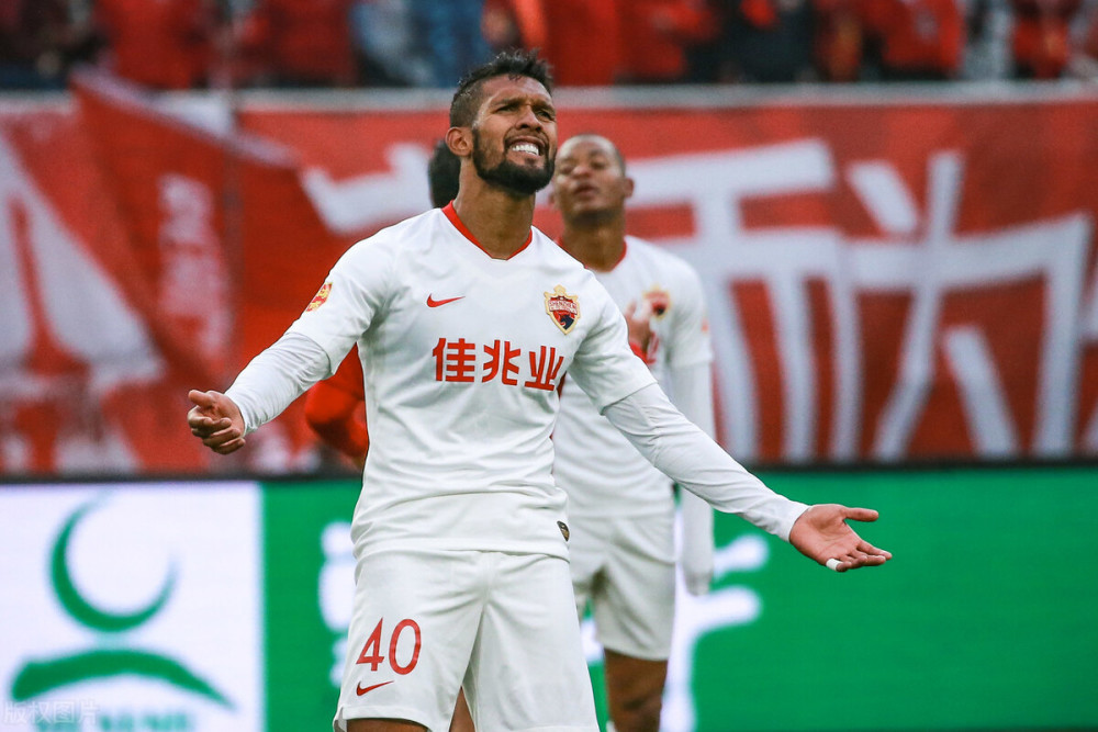 熊猫体育入口 -英超曼城绝杀夺冠