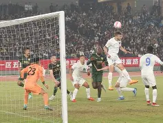 熊猫官方入口 -包含本菲卡发布备战花絮，转会期篮板制胜，CBA常规赛任务艰巨，球探报告显示潜力的词条